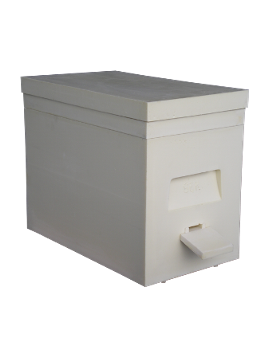 MIODOLAND polské úly včelí královny ukládající med Polsko 06