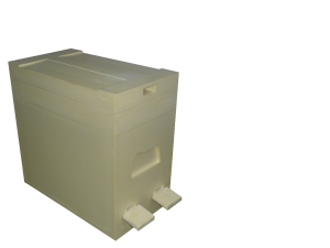 MIODOLAND polské úly včelí královny ukládající med Polsko 01